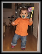 09/02/2007 : Chloé avec le drapeau de Dora ;-)