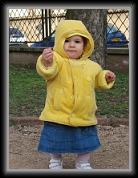08/03/2007 : Chloé au parc de l'école...