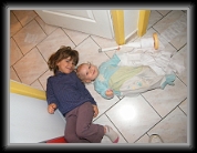 02/05/2010 : Ma petite soeur fait des bêtises mais je l'aime fort !