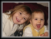 23/12/2006 : Les 2 chipies ensemble...