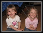 09/02/2007 : Les 2 chipies débordent d'énergie !