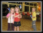 05/07/2007 : Charlotte, Manon et Matthias sont les indiens de la soirée !