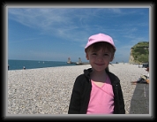 03/08/2007 : Manon profite du soleil normand