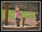 16/08/2007 : Manon dans une aire de jeux à Oulx