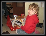 22/12/2007 : Noël en avance chez Mamie Ester... Manon, c'est pour toi, ça ???