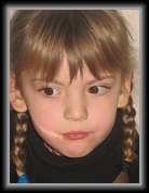 23/12/2007 : Manon a l'air perplexe, non ?
